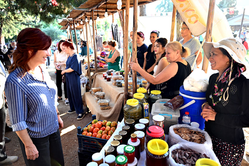 Mersin'de Kadınlar Geleneksel Aşure Etkinliğinde Bir Araya Geldi (2)