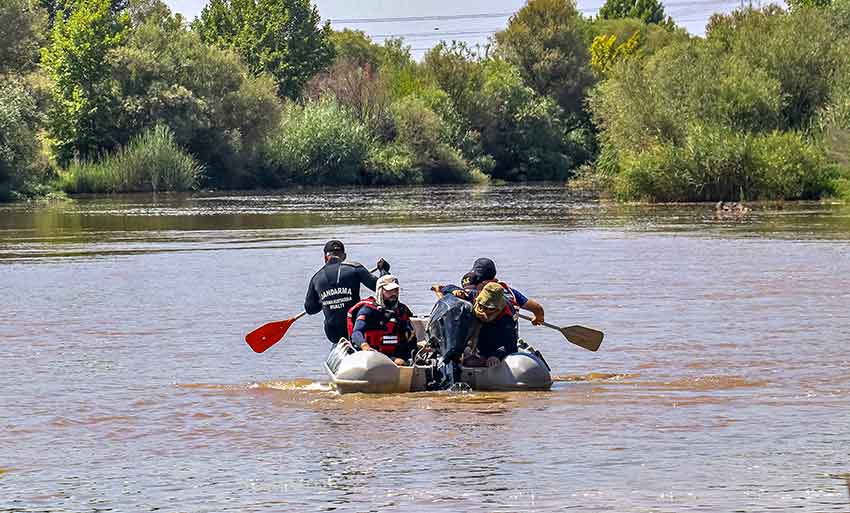 O M E R K A R D E S I V E A R K A D A S I N I K U R T A R A N B A B 814410 241177