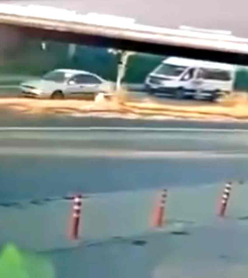 O T O M O B I L I N C A R P T I G I H I R A N U R A G I R Y A R A L A 834452 247286