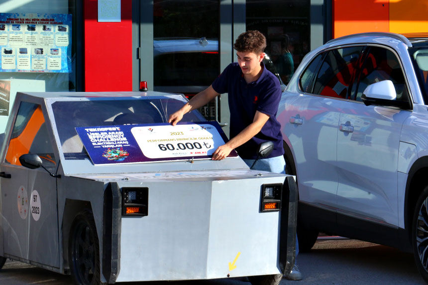 Teknofest'e Katılacak Gençlere Togg'lu Sürpriz (3)