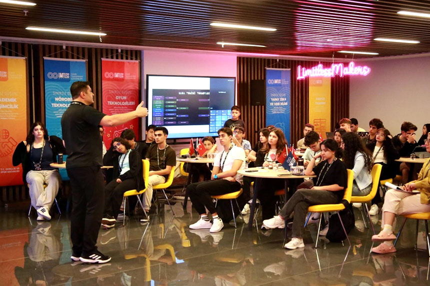 Teknoloji Ve Akademik Girişimcilik Kampında (3)