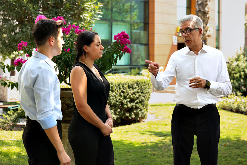 Yaşar Üniversitesi (3)