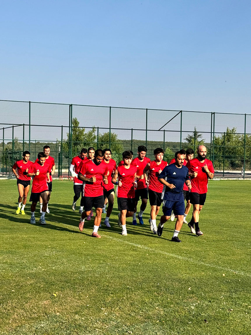 Anadolu Üniversitesi Futbol Takımı Kızılcahamam'da Kampa Girdi (1)
