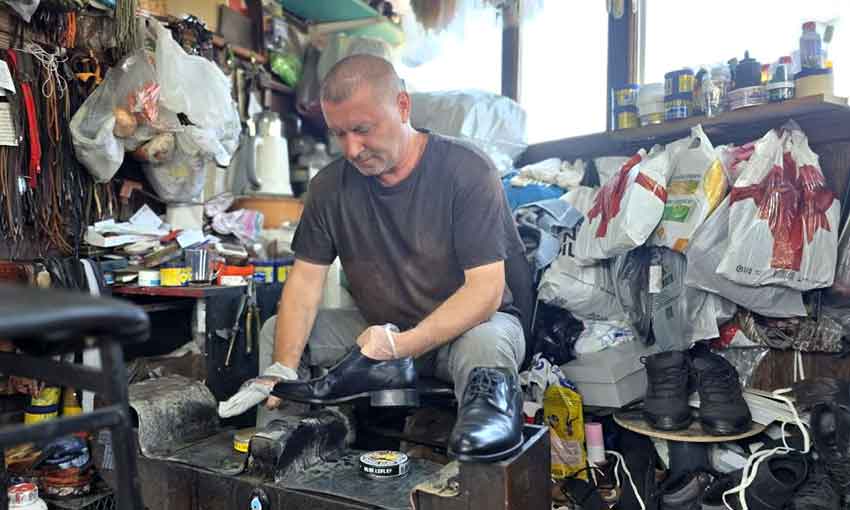 Ayakkabı Tamiricis 04 08 01