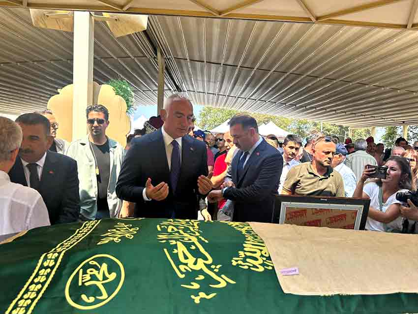 B5438Ea7 C0C4 47Cf 9090 C89Abeae8907