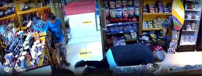 Gülerken Öldü (1)