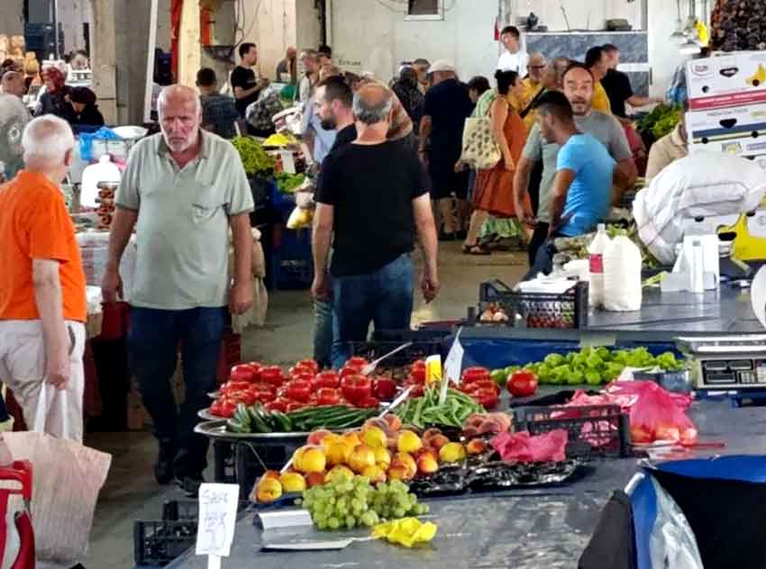 H A L K P A Z A R I Y Ü Z 22 1