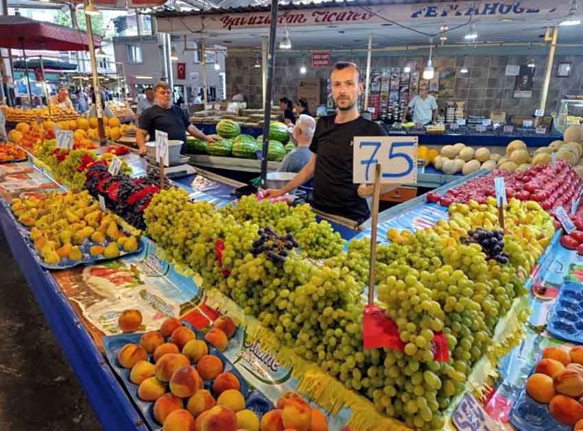 H A L K P A Z A R I Y Ü Z 22