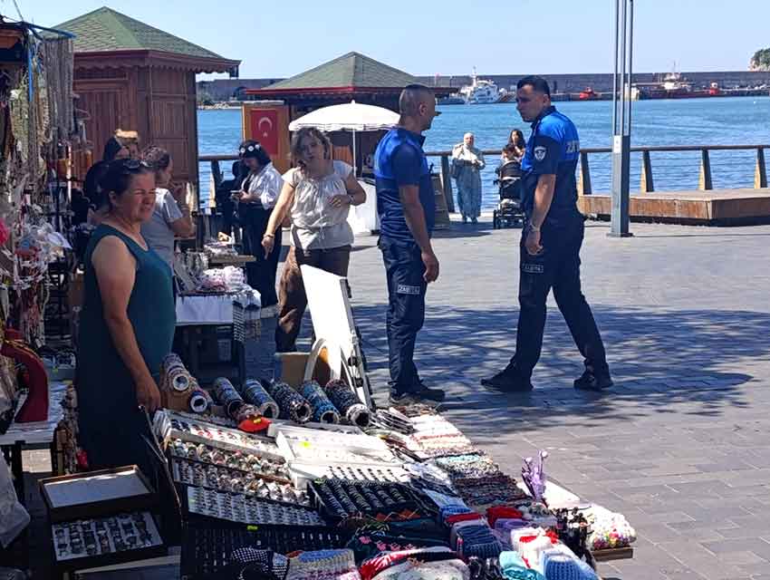 Sahi̇lde Kaldirim İşgali̇ (2)