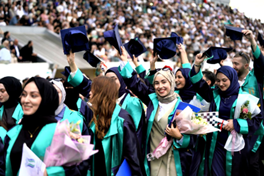 Subü 3 Bin 263 Öğrencisini Coşkulu Törenle Mezun Etti (1)