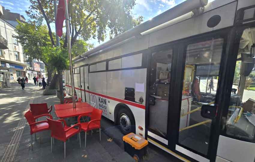 K I Z I L A Y D A N V A T A N D A Ş L A R A Ç A Ğ R I 22