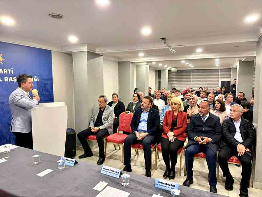 Ak Parti Merkez Ilçe Toplantı (2)