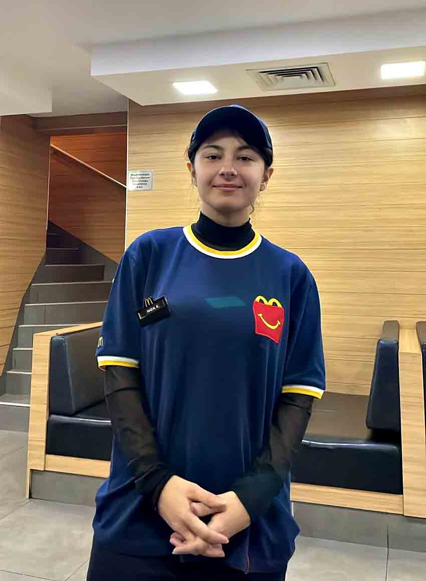 21 Y A Ş I N D A K İ H A Z A L G Ü N T A Y K A Y I P L A R A K A R I Ş T I1