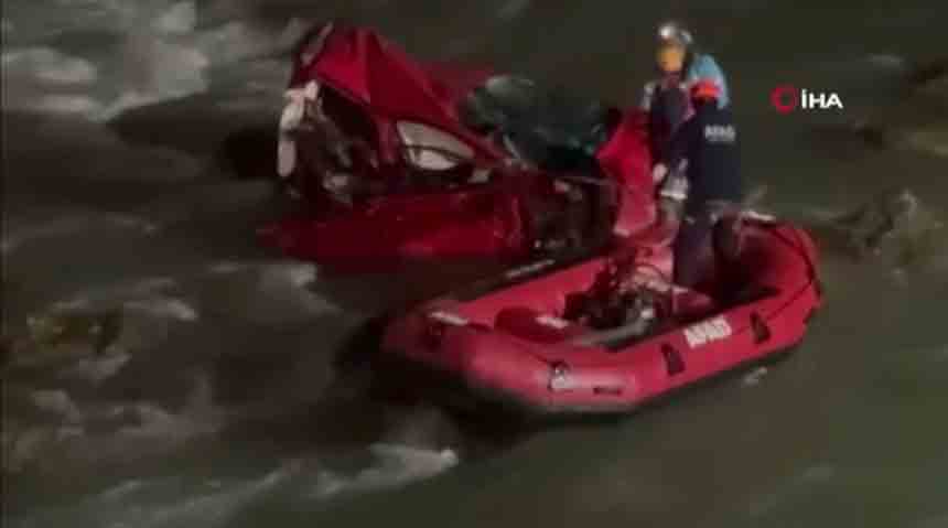 300 Metreden Uçuruma Yuvarlandı