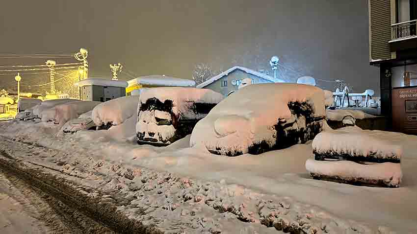 A R A Ç L A R K A R A L T I N D A A D E T A K A Y B O L D U (2)