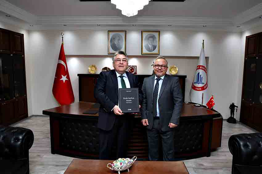 B E U N’da Dede Korkut Konferansı (2)