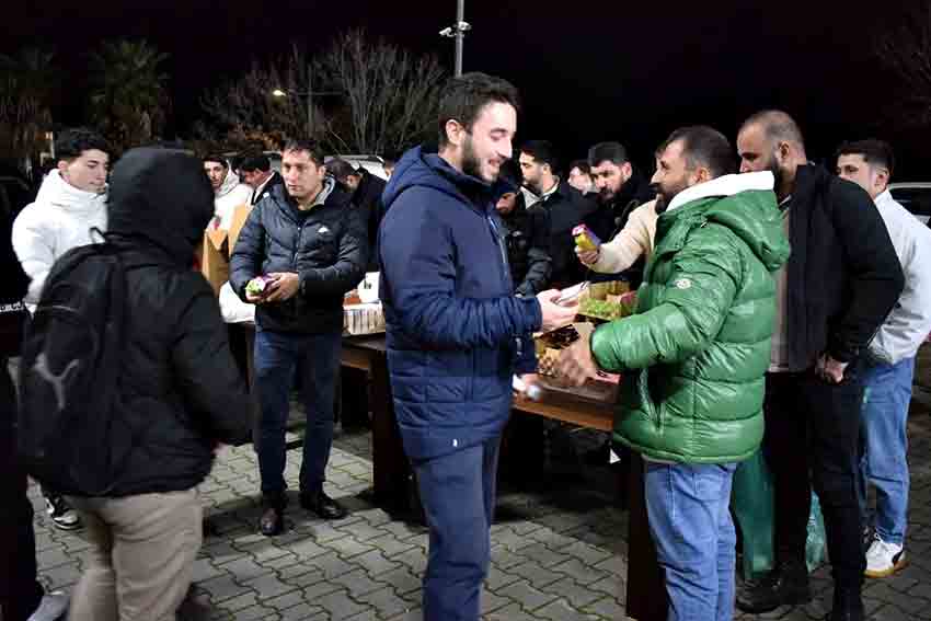 Gazipaşa Ve Çankırı Karabük Dernekleri Kandil Ikramında Bulundu (1)