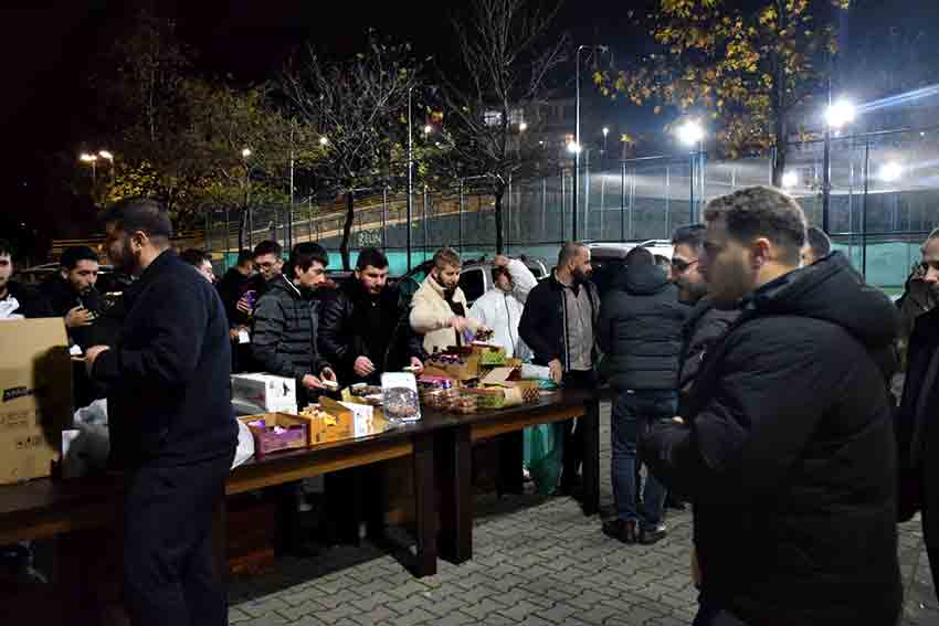 Gazipaşa Ve Çankırı Karabük Dernekleri Kandil Ikramında Bulundu (2)