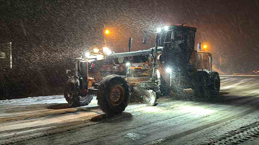 Kar Yağişini Duyan Buraya Akin Etti̇ (4)