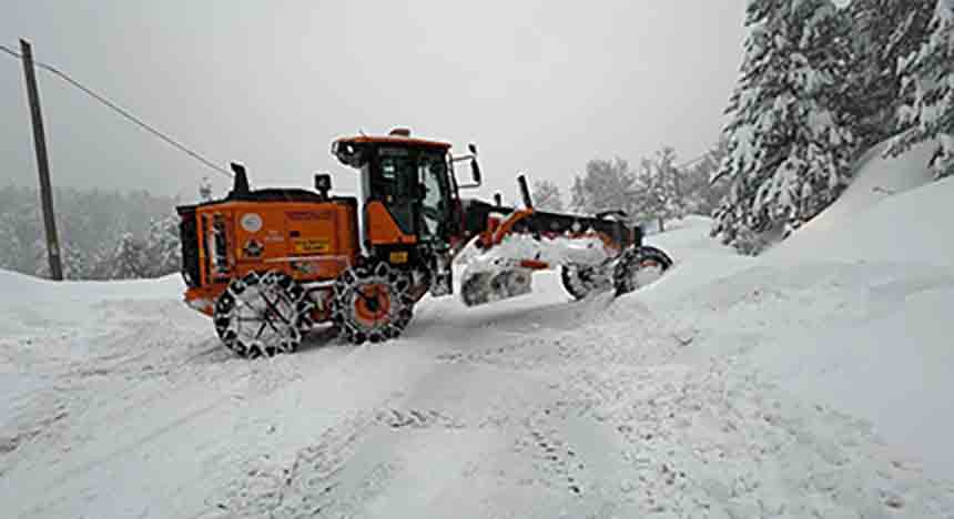 Karabük Bartin Yolunda Kar Kalinliği (1)