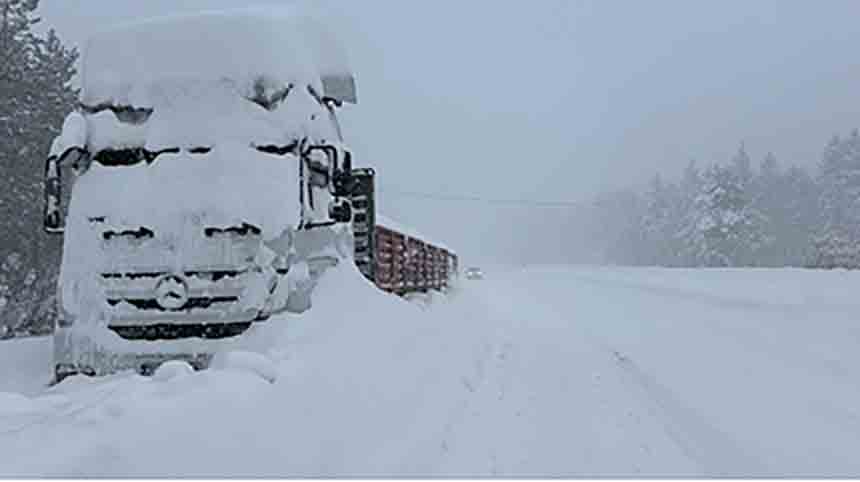 Karabük Bartin Yolunda Kar Kalinliği (5)