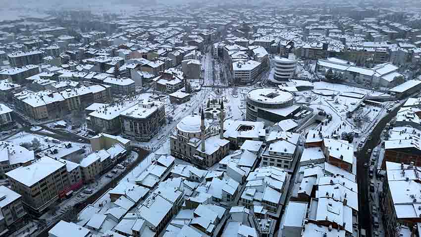 Şehir 'Beyaz Gelinliğini' Giydi! (2)