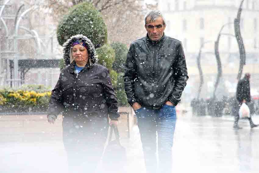 Vali̇li̇kten Yoğun Kar Uyarisi 20 Santi̇mi̇ Aşacak! (2)