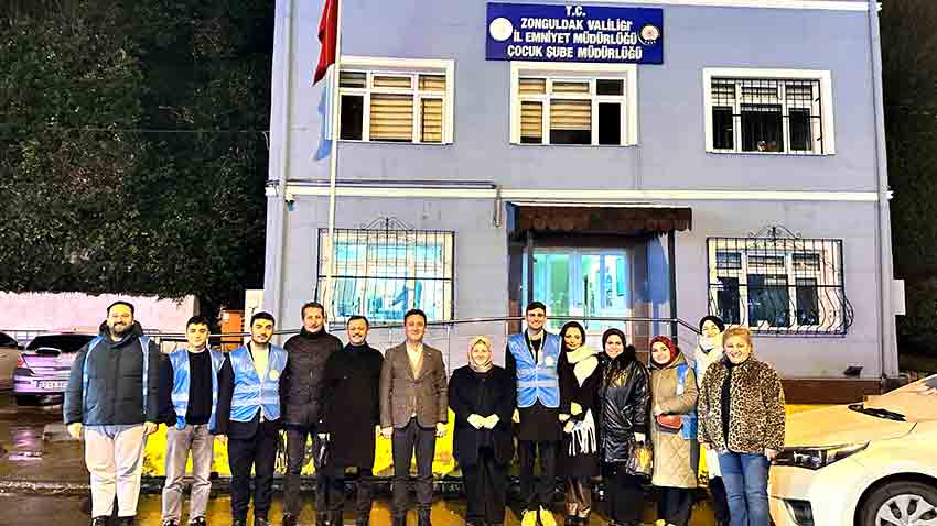 Ak Parti Merkez İlçe Hastane Ve Emniyet Ziyaretinde Bulundu (1)