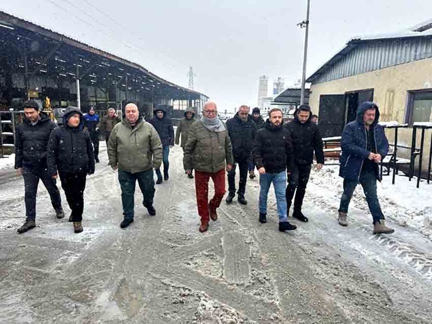 Başkan Posbıyık, Karla Mücadele Çalışmalarını Sahada Denetledi (4)