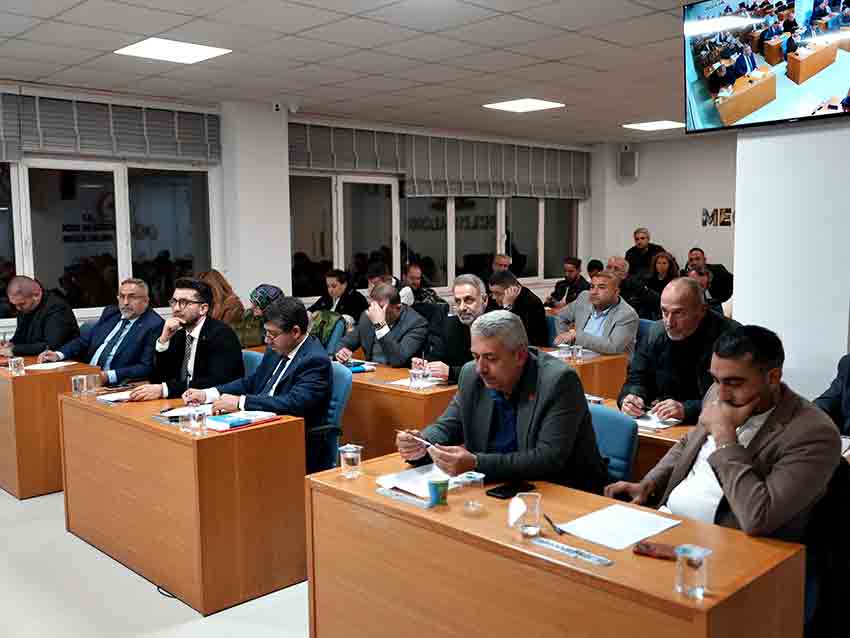 Düzce Belediye Meclisi 2026’Ya Yoğun Gündemle Başladı (2)