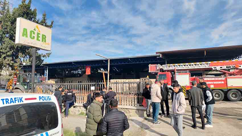 Genç Işçinin Kahramanlığı Ölümle Bitti! (1)