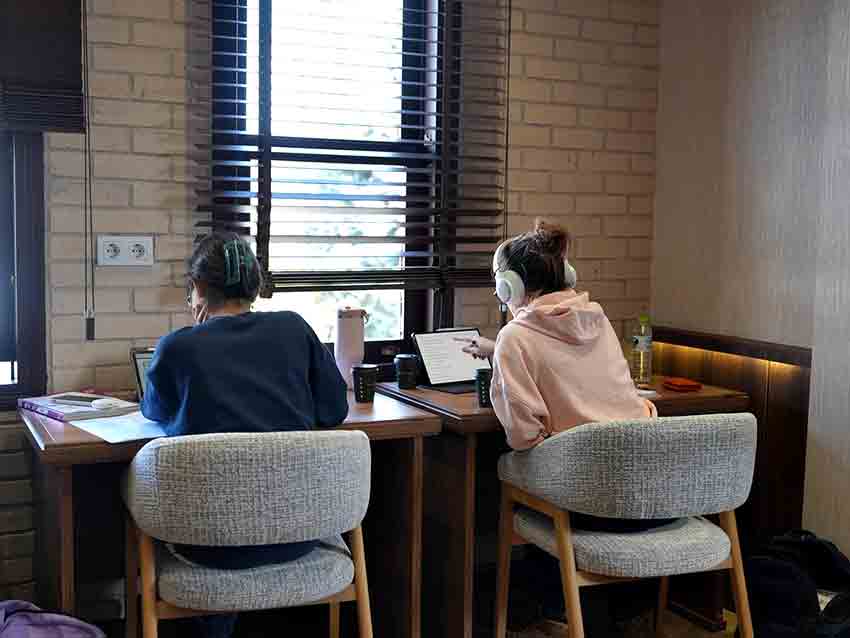 Gençlerden Yahya Kemal Kitap Köşkü'ne Yoğun Ilgi (2)