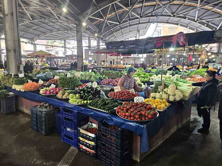 Halk Pazarında Durgunluk Fiyatlar Cep Yakıyor (1)