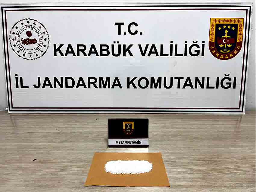 Jandarmadan Narkotik Operasyonu Araçlar Didik Didik Arandı (2)