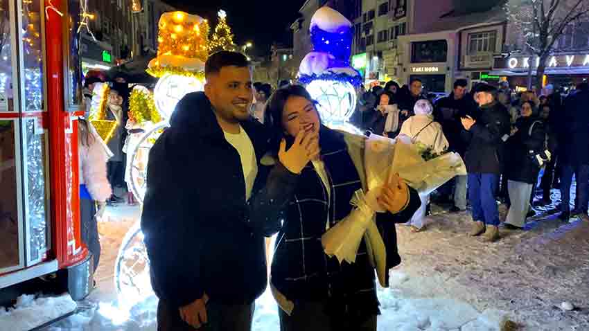 Kimisi Oyun Havasıyla, Kimisi Evlilik Teklifiyle 2026’Ya Girdi (1)