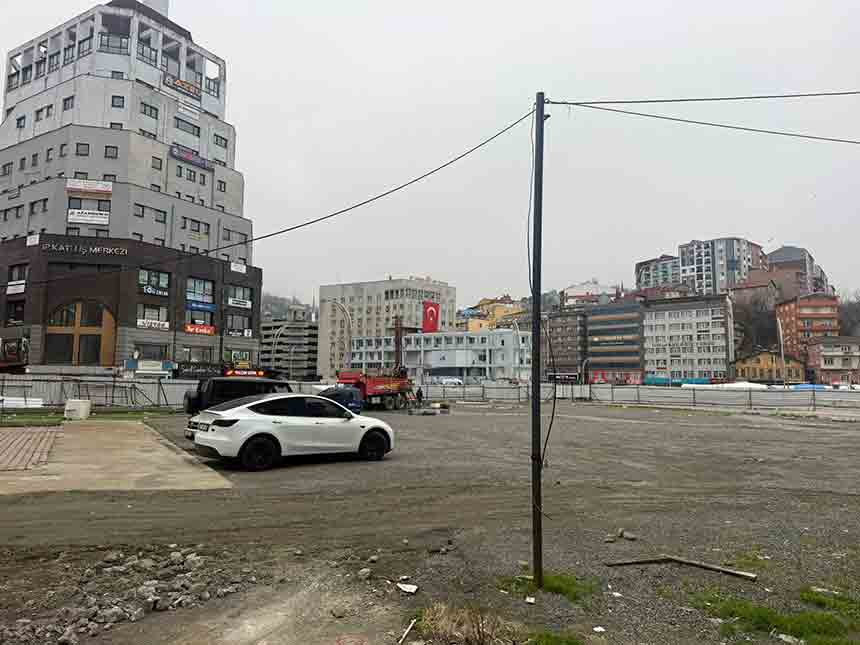 M E R K E Z Ç A R Ş I S I İ N Ş A A T I 1 (3)