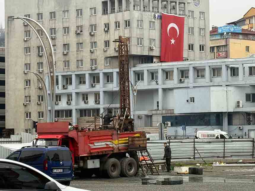 M E R K E Z Ç A R Ş I S I İ N Ş A A T I 1 (4)