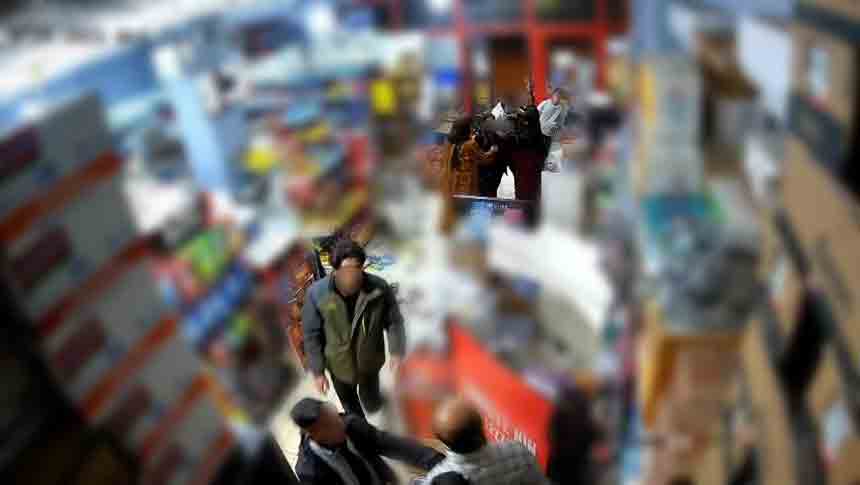 Markette Kardeş Kavgası (1)