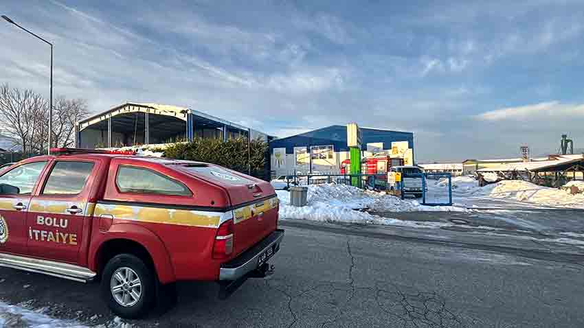 O S B' D E M O B İ L Y A İ M A L A T F A B R İ K A S I N D A Y A N G I N! (3)