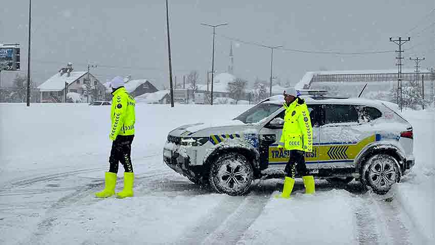 T E M Ve D 100 Ağır Taşıt Trafiğine Kapatıldı (1)