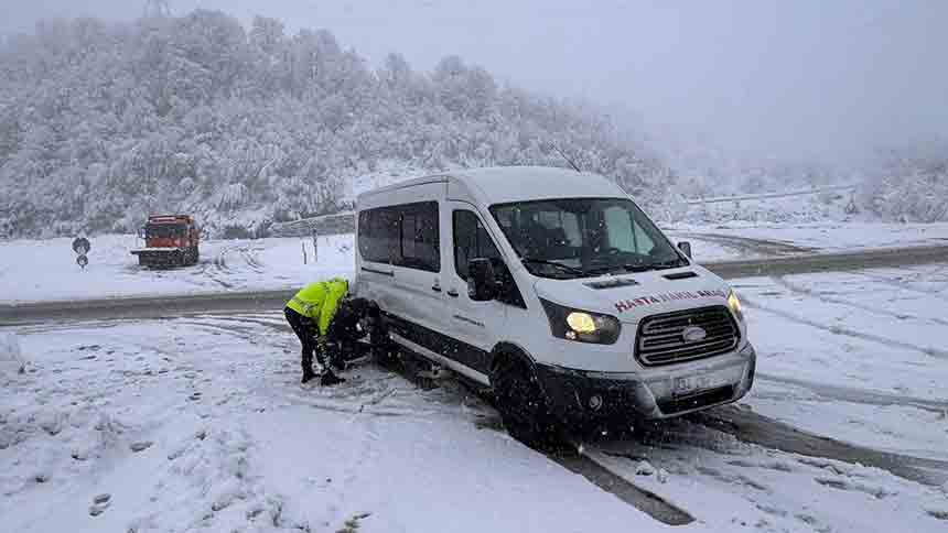 Trafik Ekiplerinden Sürücülere Yardım (2)-1