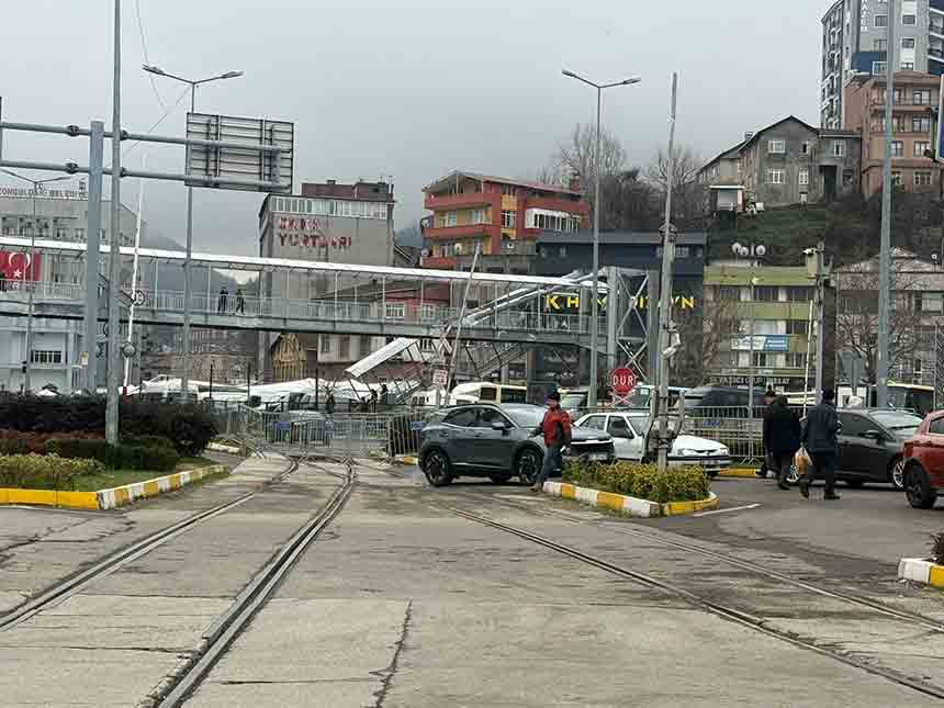 Ü S T G E Ç İ D İ K U L L A N M A Y A N Y A Y A L A R (7)