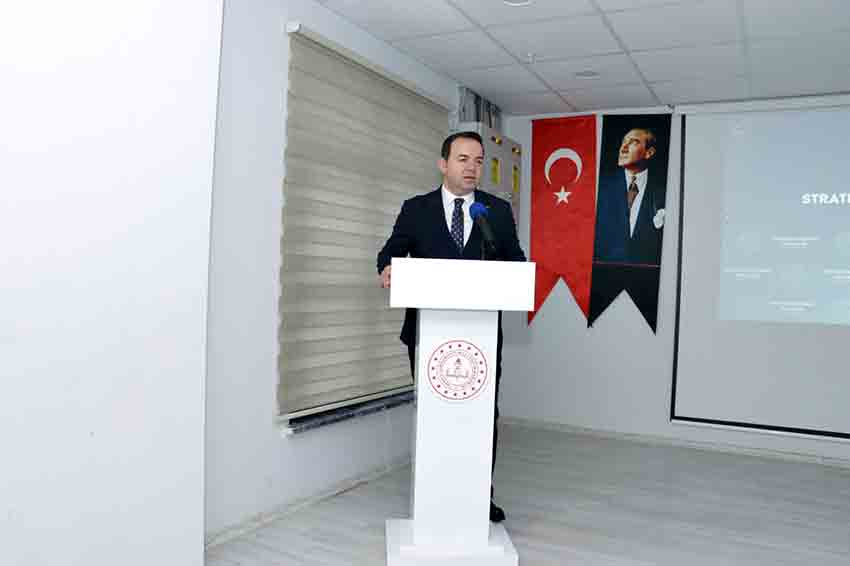 Ulusal Ve Uluslararası Projelerinin Sunumları Gerçekleştirildi (2)