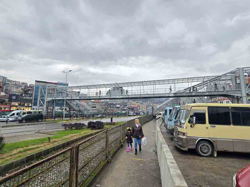 Üst Geçidi Kullanmayan Yayalara Ceza (4)