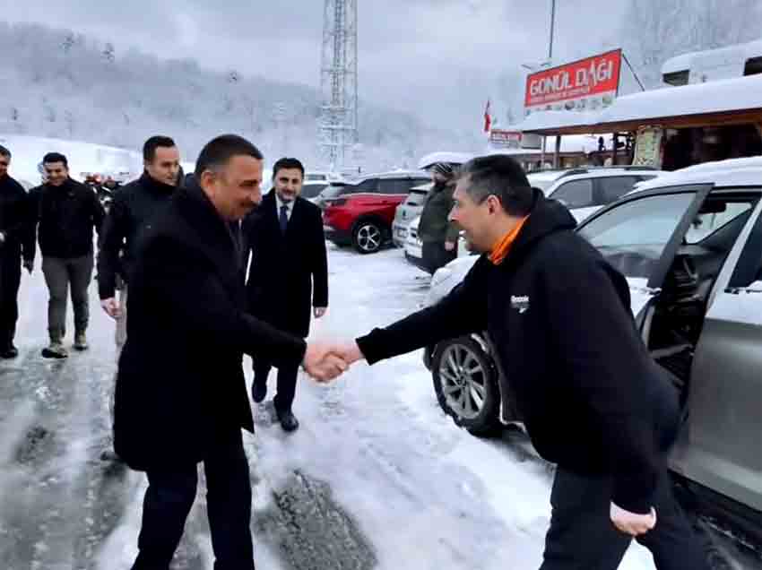 V A L İ H A C I B E K T A Ş O Ğ L U K A R M E S A İ S İ N D E (2)