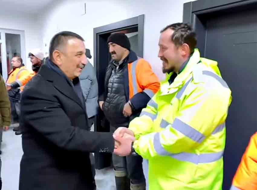 V A L İ H A C I B E K T A Ş O Ğ L U K A R M E S A İ S İ N D E (4)