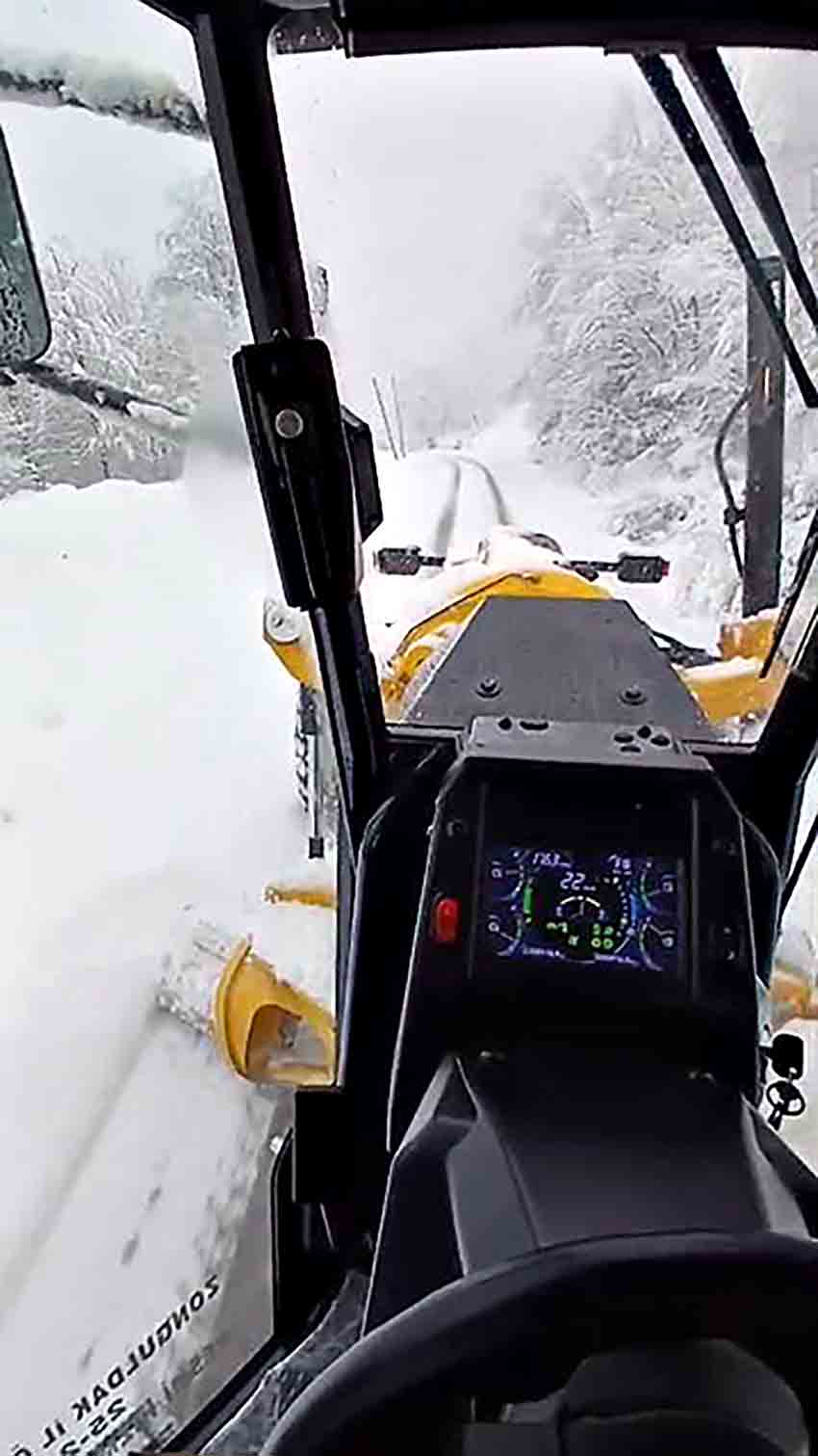 Z O N G U L D A K’ T A K A R K I S K A C I 96 K Ö Y Y O L U K A P A L I (2)