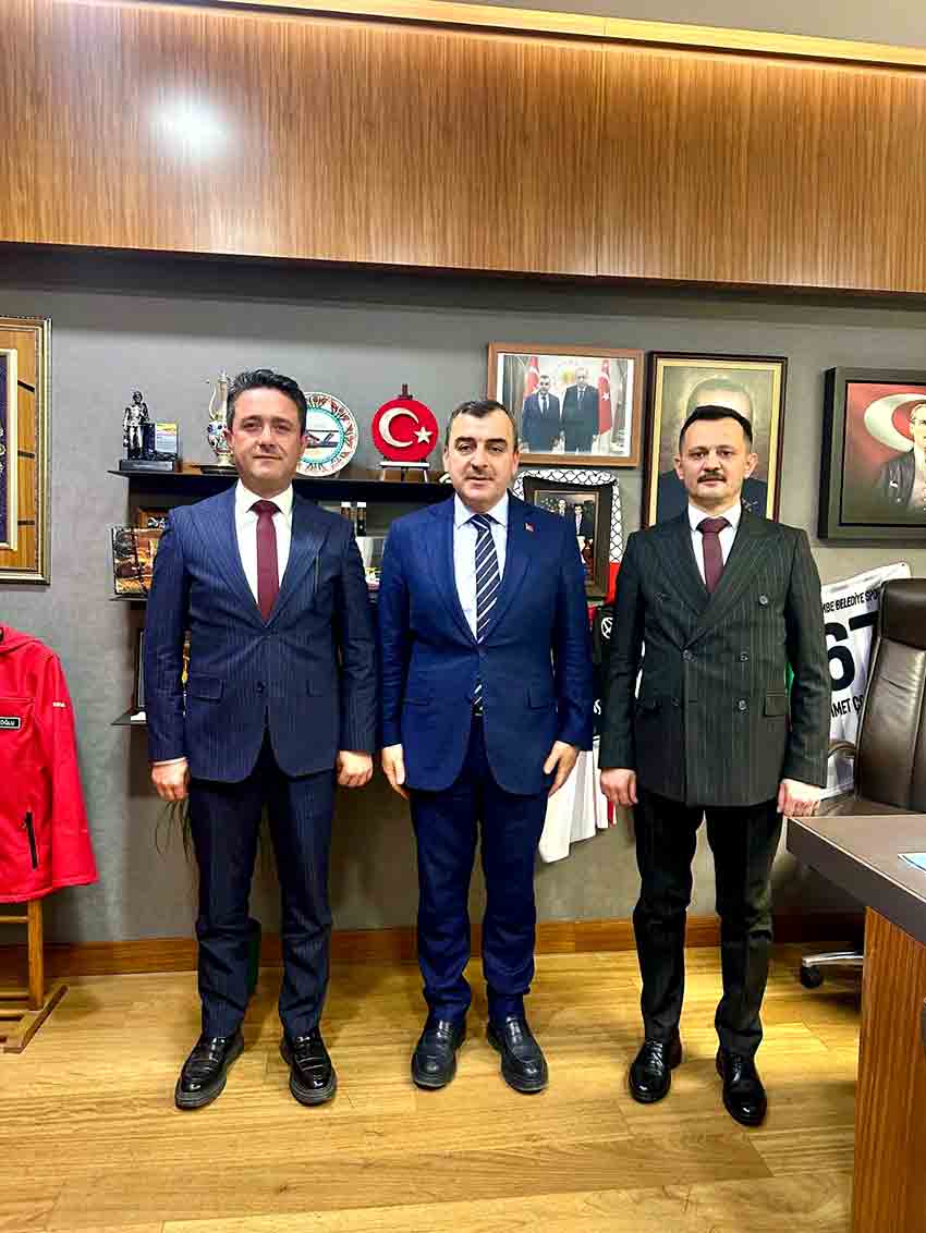 A K Parti İlçe Başkanından T B M M'de Ziyaretler (3)
