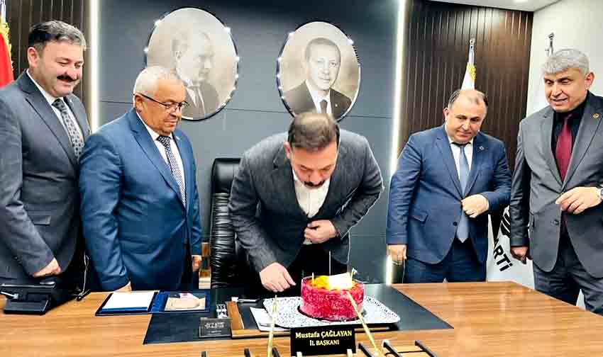 Ak Parti Belediye Başkanları Il Başkanlığında (1)