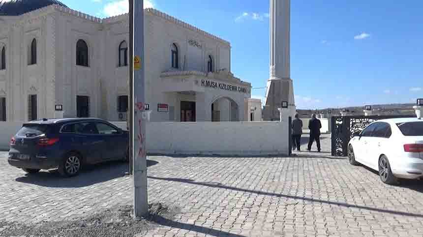 Cami̇de Tavan Çöktü (5)